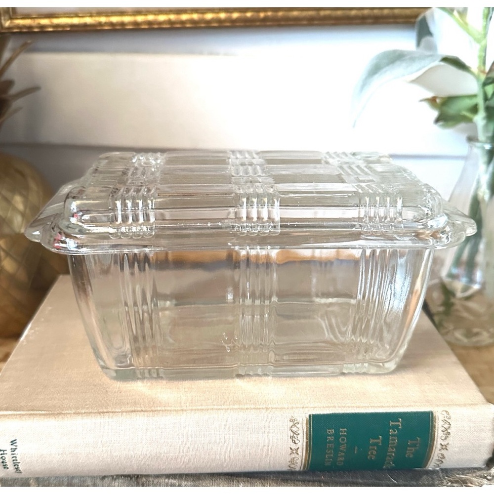 Vintage HAZEL ATLAS Refrigerator Covered Glass Container Criss Cross Pattern